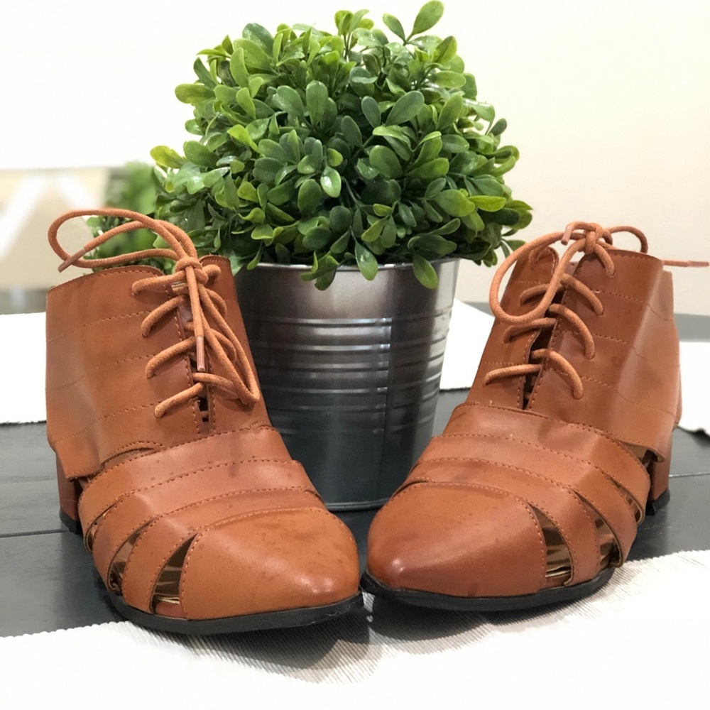 Retro Sandal Heels